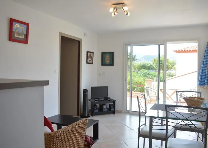 Apartament 2 Pieces 2 Couchages Sur Bn000-09a *